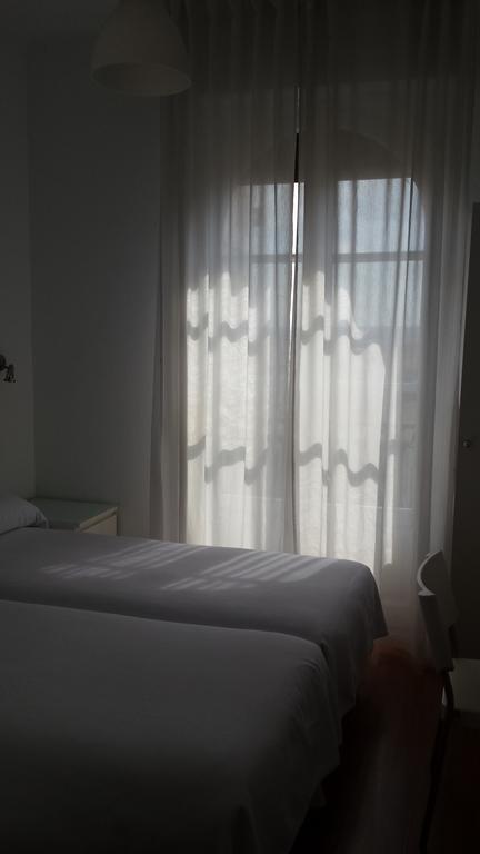 Hostal Santa Isabel Мадрид Экстерьер фото